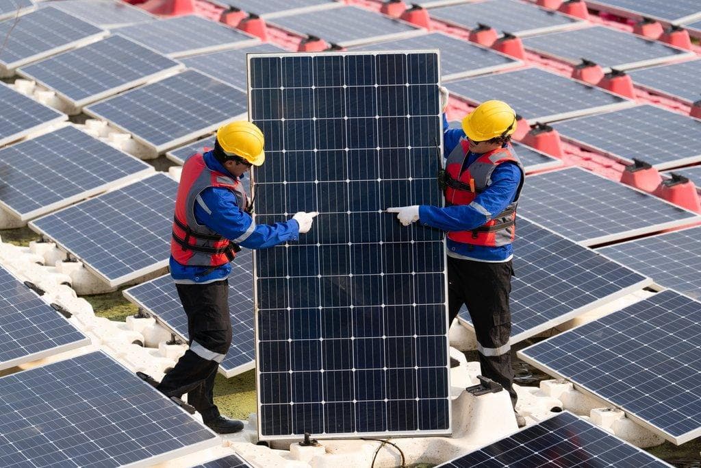 Floating-Solar-Technologie erzeugt nachhaltige Solarenergie