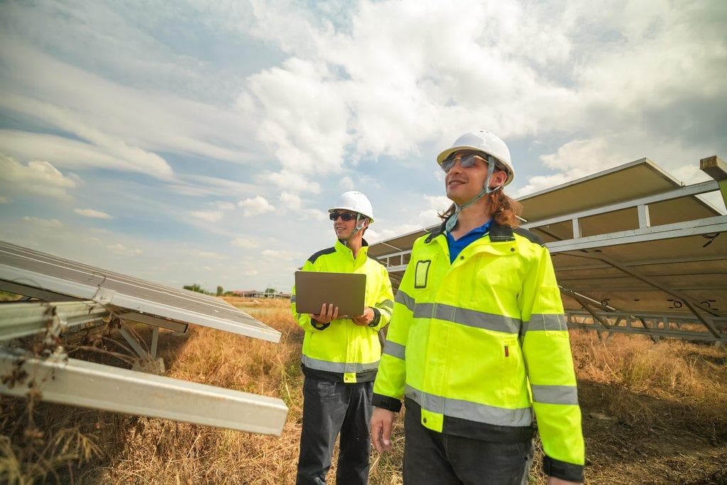 Erneuerbare Energie, Eco-Technologie, Stromerzeugung durch Solarpanels